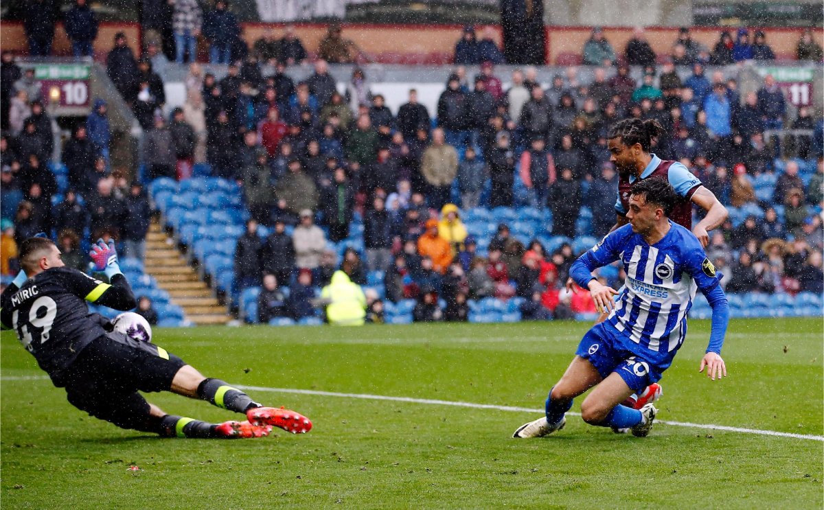 Brighton sẽ đánh bại Burnley để lấy lại niềm tin của NHM