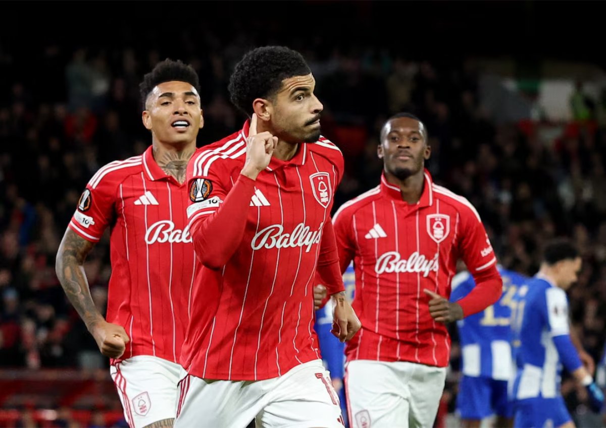 Fenerbahce quyết chiến với Nottingham