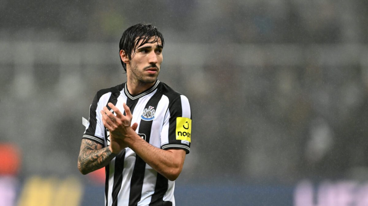 Sandro Tonali lọt vào tầm ngắm của Man United 3 Tonali sẽ nâng tầm tuyến giữa của MU