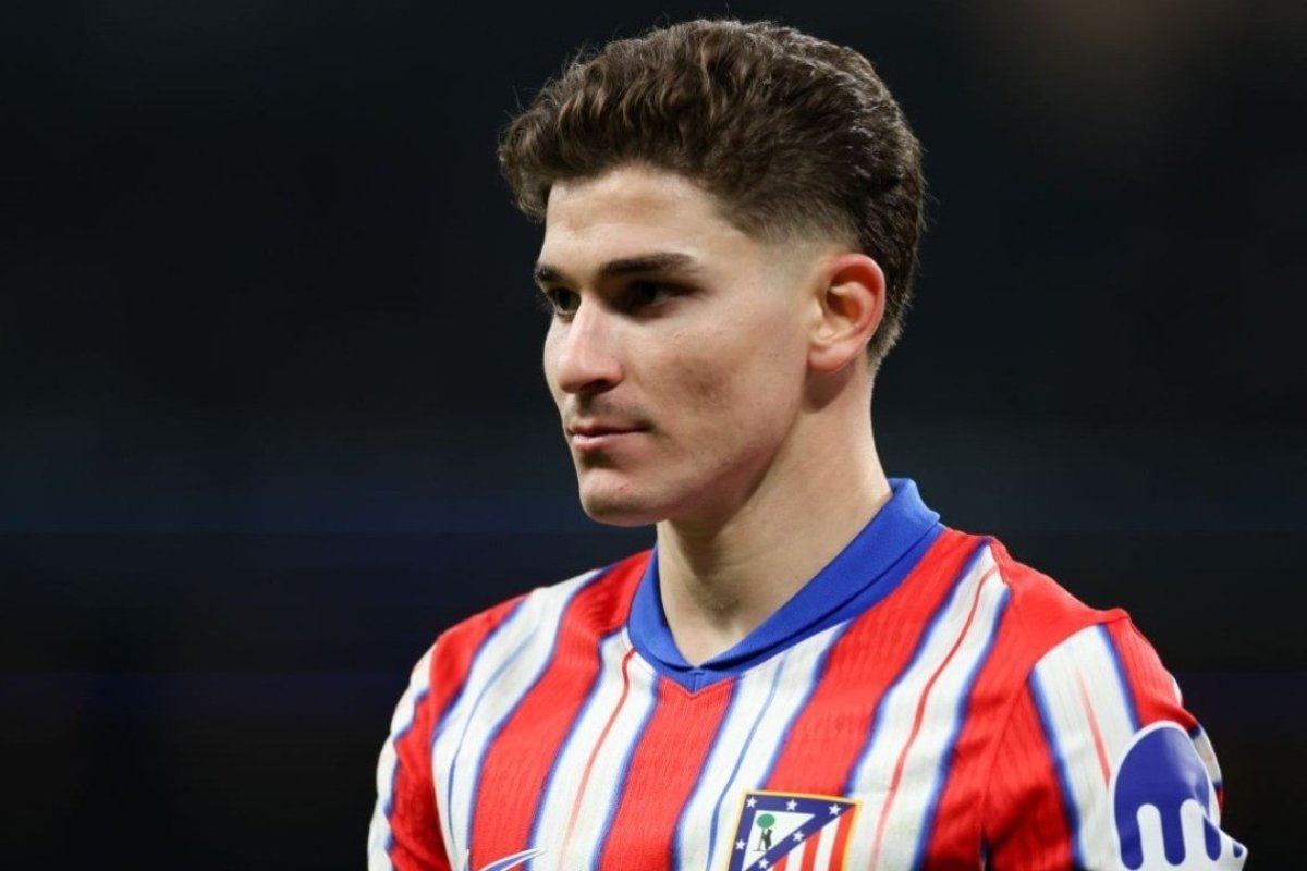 Arsenal sắp mua thành công Julian Alvarez 2 Alvarez ấn tượng với tham vọng của Pháo thủ