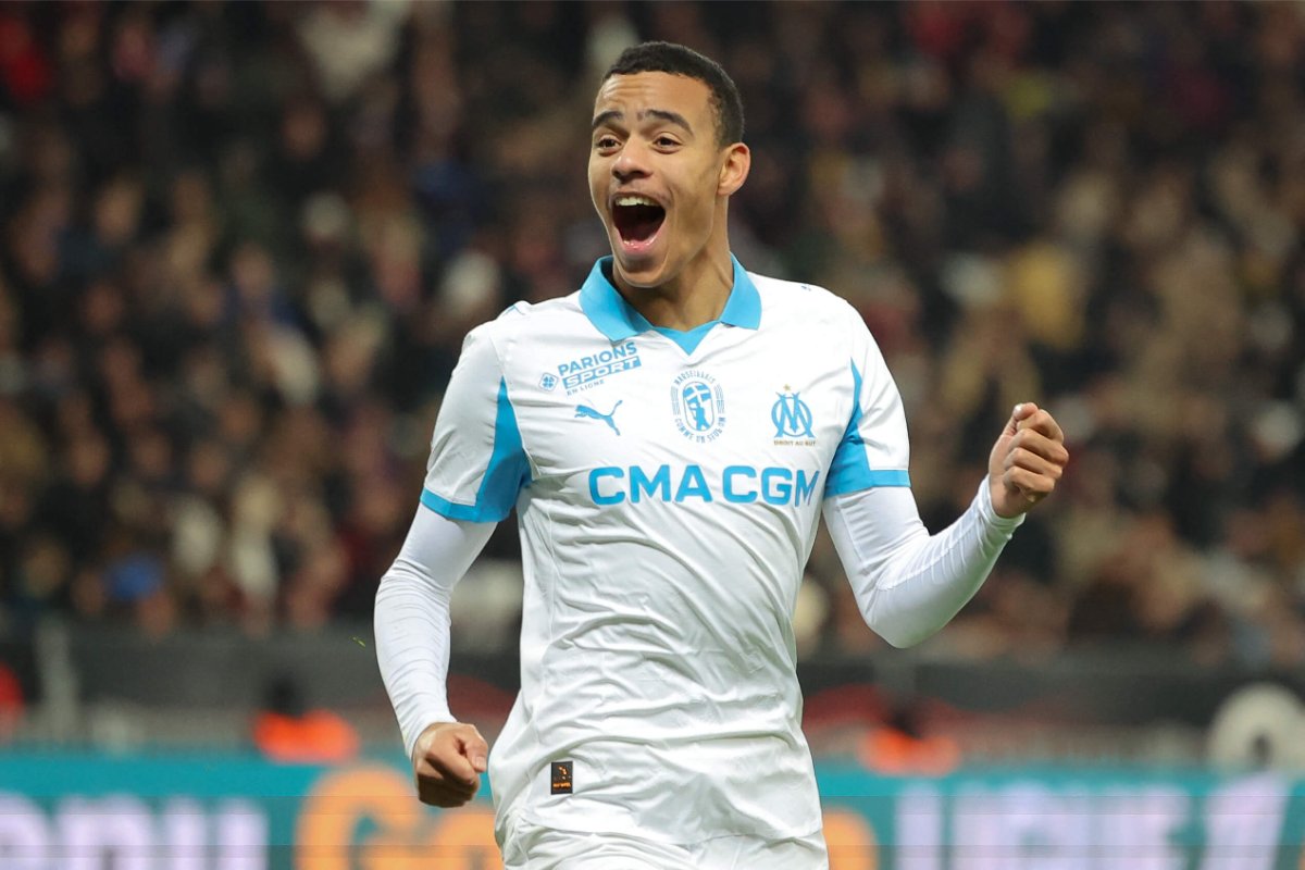 PSG vung tiền chiêu mộ Mason Greenwood 2 Greenwood đang chơi cực hay tại Pháp
