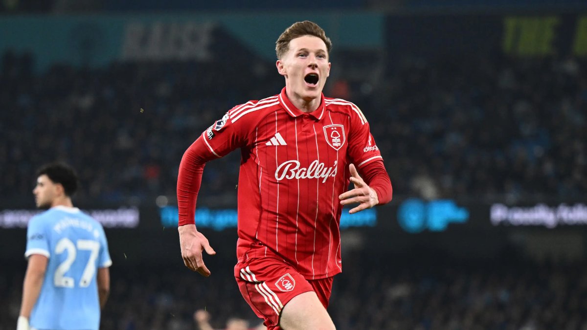 Man City đề nghị 100 triệu euro cho Elliot Anderson 3 Anderson đảm bảo sự chắc chắn cho tuyến giữa Man City