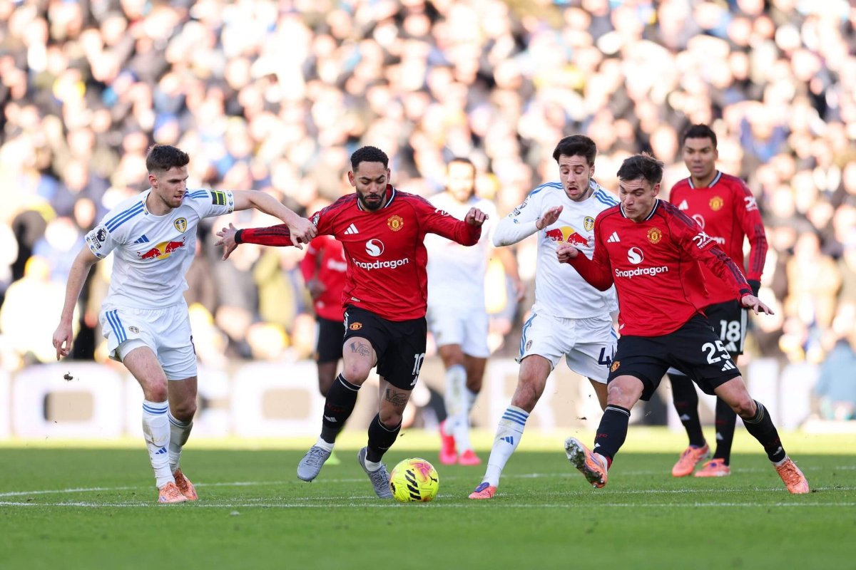 Man Utd sẽ áp đảo Leeds