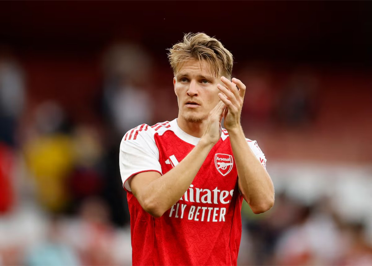 Martin Odegaard đang cân nhắc tương lai