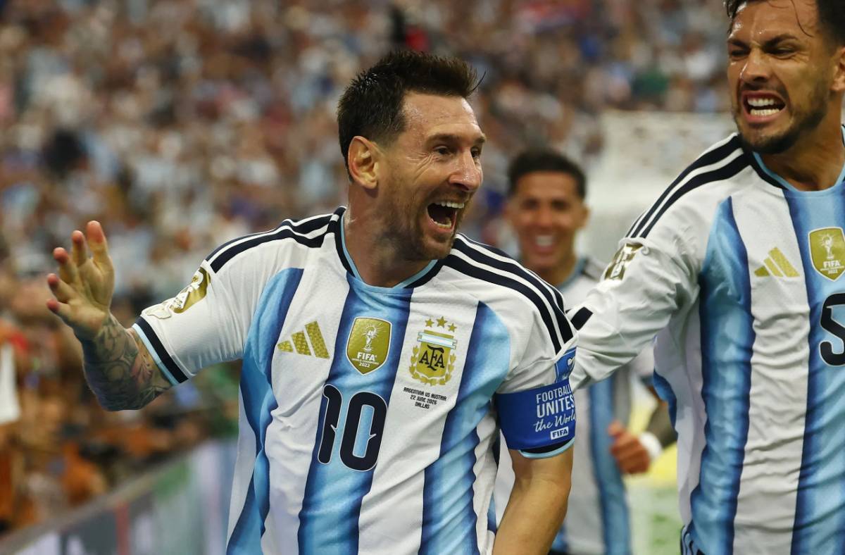 Kylian Mbappe không bận tâm đến cuộc đua với Messi