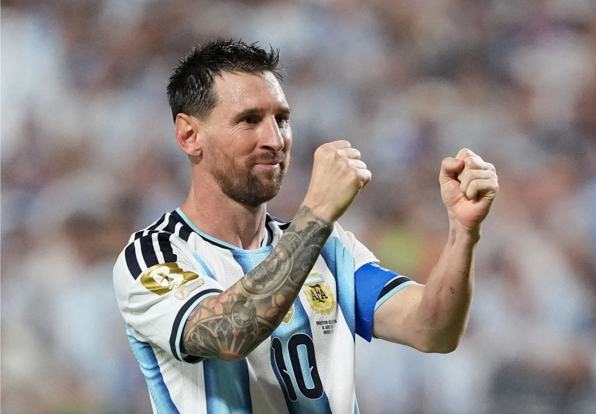 Màn trình diễn của Lionel Messi khiến cả thế giới thán phục