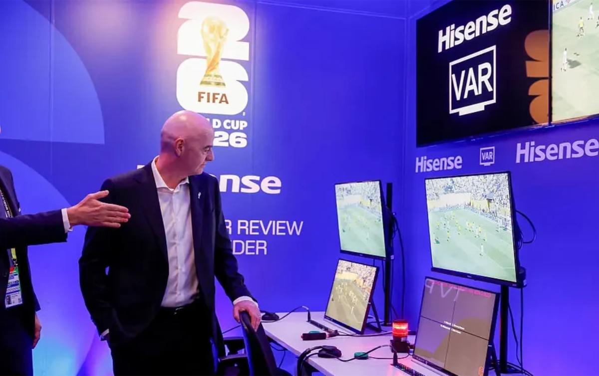 VAR World Cup 2026 gây tranh cãi dữ dội 2 FIFA bị chỉ trích sau các sự cố